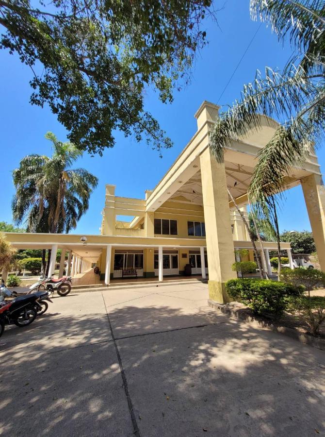 Hotel Portico Norte Tartagal Εξωτερικό φωτογραφία